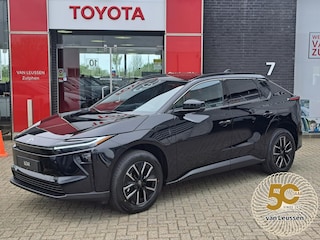 Toyota bZ4X Dynamic 73 kWh NIEUW DIRECT LEVERBAAR STOEL/STUURWIEL VERWARMING 360 CAMERA DRAADLOOS TEL. LADEN