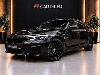 BMW 5-serie Touring 530e xDrive M-Sport | Pano | 20'' | LED | Leder | Memory | PDC | Cruise | Stoelverwarming | Carplay | Ambient | Trekhaak | Harmon Kardon | Android Auto | Keyless Start