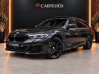 BMW 5-serie Touring 530e xDrive M-Sport | Pano | 20'' | LED | Leder | Memory | PDC | Cruise | Stoelverwarming | Carplay | Ambient | Trekhaak | Harmon Kardon | Android Auto | Keyless Start
