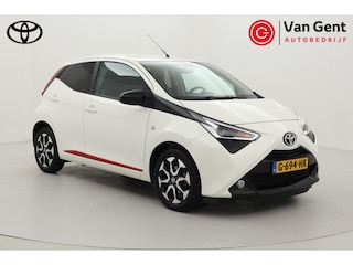 Toyota Aygo 1.0 VVT-i x-joy | Apple Carplay / Android Auto | Clima | Camera | 15 inch | Bluetooth | DAB | Privacy glas