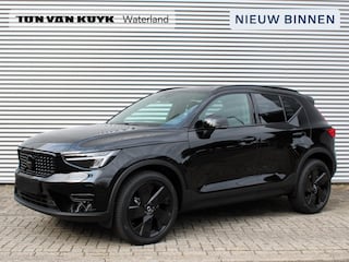 Volvo XC40 2.0 B4 Plus Black Edition Automaat / Panoramadak / 360* Camera / Trekhaak / 20" velgen / Verwarmd voorraam / Reservewiel