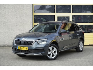 Skoda Kamiq 1.0 TSI Ambition BJ2022 Lmv 16" | Led V+A | Pdc | App-Connect | Airco | Cruise control | Extra getint glas