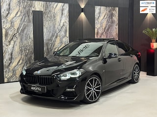 BMW 218i High Ex M-Sport|PANO|SFEER|VIRTUAL|BOMVOL!
