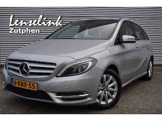 Mercedes-Benz B180 AMBITION automaat | Trekhaak | Leder | Clima | PDC | Stoelverw. | Rijklaarprijs incl 12 mnd BOVAG garantie & onderhoudsbeurt !