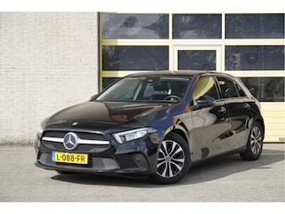 Mercedes-Benz A-klasse 160 5drs Business Solution BJ2021 Lmv 16" | Led V+A | Pdc | Achteruitrijcamera | Navi | Virtual cockpit | Climate control | Cruise control | Verwarmde voorstoelen | Getint glas
