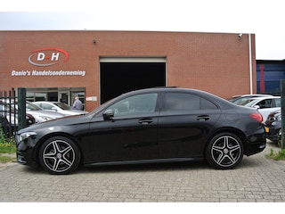 Mercedes-Benz A-klasse 180 Business Solution AMG automaat panoramadak sfeerverlichting inruil mogelijk nap
