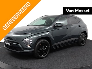 Hyundai Kona Long Range Pure Edition + CFP 64.8 kWh | Uit Voorraad Leverbaar | Apple Carplay/Android Auto | Stoelverwarming | Navigatiesysteem Full Map |