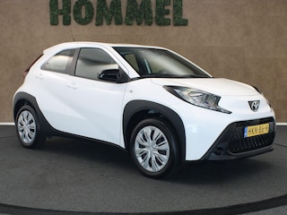 Toyota Aygo 1.0 VVT-i MT Play - ORIGINEEL NEDERLANDSE AUTO - AIRCO - ACHTERUITRIJCAMERA - BLUETOOTH TELEFOONVOORBEREIDING - APPLE CARPLAY/ANDROID AUTO - CRUISE CONTROL ADAPTIEF