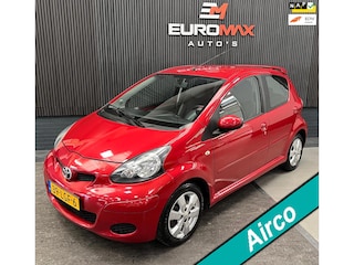 Toyota Aygo 1.0-12V Aspiration Red 1e Eigenaar - NAP - Airco