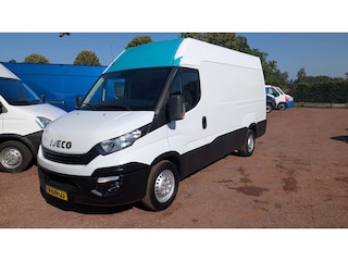 Iveco Daily 35S14V 2.3 L2H2 Automaat / Cruise 3500KG Trekhaak
