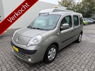 Renault Kangoo 1.6-16V Rolstoelauto 4+1 - Bodemverlaging + Lier - Slechts 44.000 km !! - Rolstoelvervoer - 1e Eigenaar