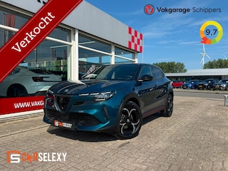 Alfa Romeo Junior 1.2 Turbo Hybrid Ibrida Speciale 145 pk