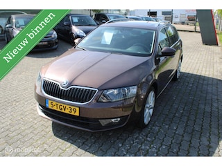 Skoda Octavia Combi 1.2 TSI Greentech Elegance Businessline/Pano