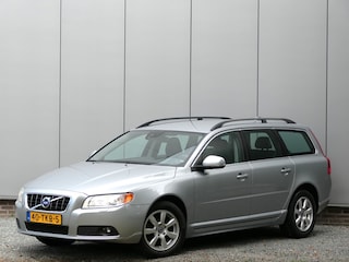 Volvo V70 1.6 T4 Lim. Edition Xenon / Navi / Leer