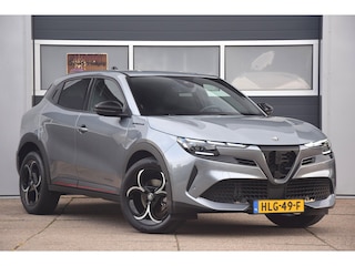 Alfa Romeo Junior 1.2 Turbo Hybrid Ibrida Speciale MATRIX LED/DODEHOEK DETECTIE/VERWARMD VOORRUIT