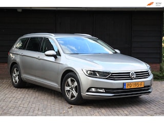 Volkswagen Passat Variant 1.4 TSI Comfortline Business Navigatie/Parkeersensor v,a/Trekhaak afneembaar