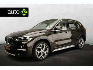 BMW X1 xDrive20i Centennial High Executive | Dealer onderhouden | Trekhaak | Camera | Active Cruise | Harman/Kardon | Leder | 18"