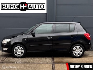 Skoda Fabia 1.2 TSI Sprint - 2E EIGENAAR - SKODA DEALER ONDERHOUDEN - AIRCO - TREKHAAK - CRUISE CONTROL - EL. RAMEN + SPIEGELS - ESP - NAP - NL AUTO - APK TM 28-02-2027 -