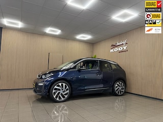 BMW i3 Basis 120Ah 42 kWh * Panoramadak / Navigatie / Camera / 19" LM Velgen / NL Auto *