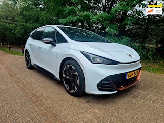 Cupra Born Essential 63 kWh facelft btw
