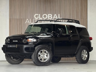 Toyota FJ Cruiser 4.0 V6 VVT-I - LEER - NAVI