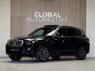 BMW X3 XDrive30e High Executive - M PAKKET - PANORAMADAK - M REMMEN - LEER