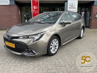 Toyota Corolla Touring Sports Hybrid 140 Active CAMERA CLIMA AD-CRUISE LM-VELGEN 16" APPLE/ANDROID NL-AUTO NAVI