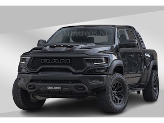 Dodge Ram TRX BLACK OPS HELLCAT | 6.2 V8 712PK SUPERCHARGER | RODE STIKSELS | FULLY LOADED | RAMBAR | CARBON | BLACK ON BLACK | CREW CAB | DUBBELE CABINE | 5 PERSOONS | De specialist in Amerikaanse pick‑ups in Nederland en Europa. Voorraad 2661 - 5444