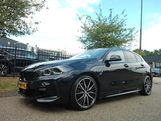 BMW 1-serie (f40) 118i 136pk Aut M-Sport Buss Edition Clima Navi Mult Media