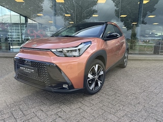 Toyota Aygo Hybrid 115 pulse Automaat ** Stoelverwarming ** Camera ** Carplay **