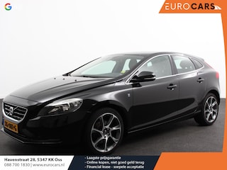 Volvo V40 2.0 T2 Ocean Race Climate Control Navigatie Lederen bekleding Parkeersensoren Trekhaak Lichtmetalen velgen