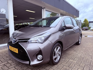 Toyota Yaris 1.5 Hybrid Dynamic Navi Cruisecontrol LM velgen