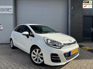 Kia Rio 1.2 CVVT DynamicLine [Achteruitrijcamera | Navi | Cruise | Bluetooth]
