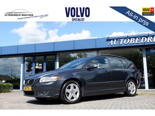 Volvo V50 2.4 140PK GEARTRONIC MOMENTUM | XENON | STOELVERWARMING