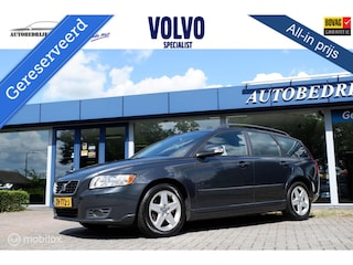 Volvo V50 2.4 140PK GEARTRONIC MOMENTUM | XENON | STOELVERWARMING