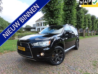 Mitsubishi Outlander 2.0 Instyle Automaat Leer Schuif/kanteldak Ecc CruisecontrolTrekhaak Xenon Keyless Entry Pdc Stoelverwarming 18" Lm Velgen