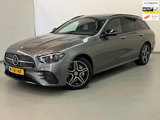Mercedes-Benz Estate 300de / AMG / Pano / Burmester / Memory