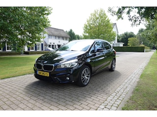 BMW 2-serie Tourer 218i | Trekhaak | Elektr. klep | Stoelverwarming | Cruise Control |