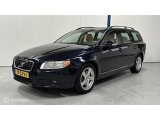 Volvo V70 3.0 T6 AWD Momentum NL AUTO / LEER