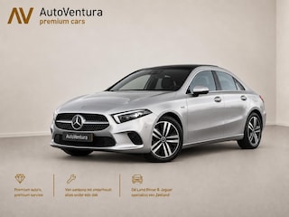 Mercedes-Benz A-klasse 250 e Business Solution Luxury Limited | Schuif-/kantel Panorama | Camera | Trekhaak | Sfeerverlichting