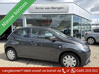 Toyota Aygo 1.0 VVT-i X FUN, airco, cruisecontrol.
