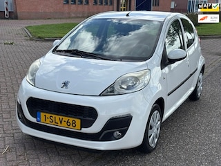Peugeot 107 1.0 Active 5-Drs Airco Electric pakket Audio-CD/MP3 Getint glas Colorpakket ESP ABS Dealeronderhoud Nieuwe Apk!