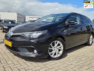 Toyota Auris Touring Sports 1.8 Hybrid Lease