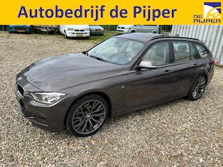 BMW 3-serie Touring 320i xDrive High Executive , BOEKJES,NAP EN ONDERHOUDSHISTORIE