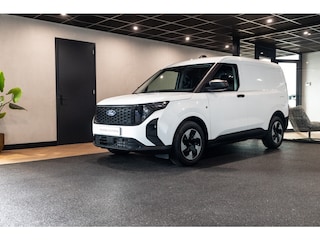 Ford Transit Cour. Trend 44 kWh | 325 KM Actieradius | Trekhaak | Camera |