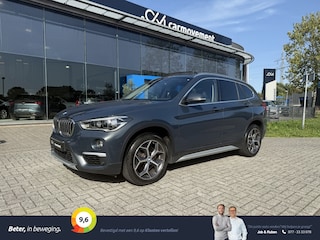BMW X1 xDrive20i M-Pakket I Pano I Head-Up I H&K I Trekhaak I Led I Driving Pakket I Navi