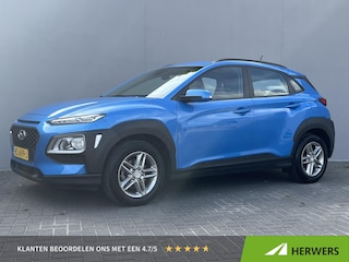 Hyundai Kona 1.0T Comfort / Afneembare Trekhaak (1.200KG) / 100% Dealeronderhouden / 1e Eigenaar / Navigatie DMV Apple Carplay&Android Auto / Dab / Achteruitrij Camera / Lichtmetalen Velgen 16" /