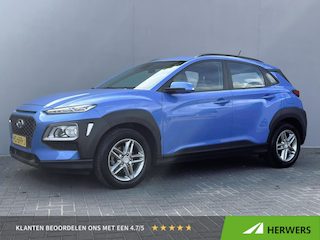 Hyundai Kona 1.0T Comfort / Afneembare Trekhaak (1.200KG) / 100% Dealeronderhouden / 1e Eigenaar / Navigatie DMV Apple Carplay&Android Auto / Dab / Achteruitrij Camera / Lichtmetalen Velgen 16" /