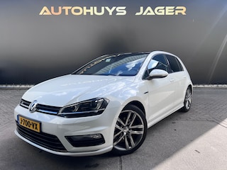 Volkswagen Golf 1.4 TSI Highline - R-Line Pano Parkeersensoren Stoelverwarming