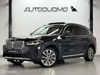 BMW X3 xDrive30e High Executive | Pano | Trekhaak | Stuur- & stoelverwarming | Dodehoek | Camera | 19" | Drive Assist | Elec. Achterklep | 293PK